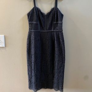 Express Lace MIDI Dress